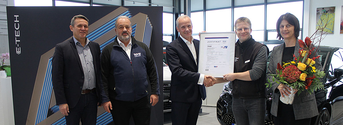 Elektro-Premiere: Autohaus Rapp in Schemmerhofen wird erste zertifizierte E-Werkstatt in Baden-Württemberg