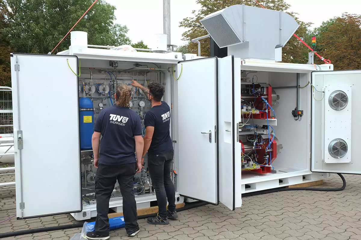 TÜV Thüringen prüft Sicherheit von Wasserstofftankstellen Made in Nordhausen