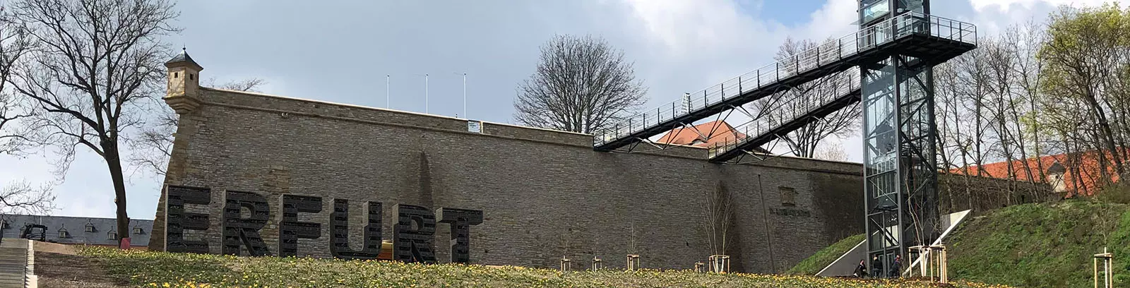Nach Prüfung des TÜV Thüringen: Imposanter Glasaufzug am Erfurter Petersberg eröffnet