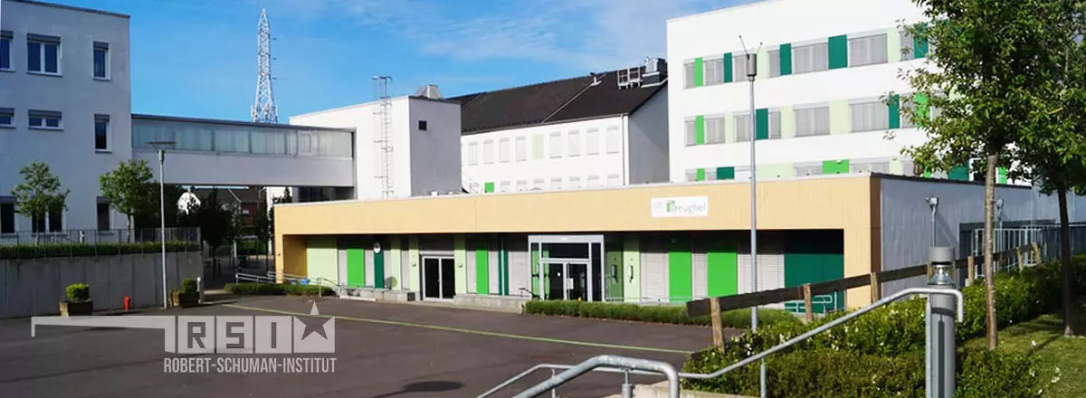 TÜV Thüringen bestätigt Robert-Schuman-Institut als ISO 21001-zertifizierte Bildungsorganisation Robert-Schuman-Institut Eupen