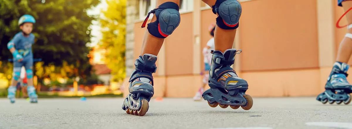 Sicher starten mit Inlinern & Rollschuhen Inline-Skates fahren, Knieschützer