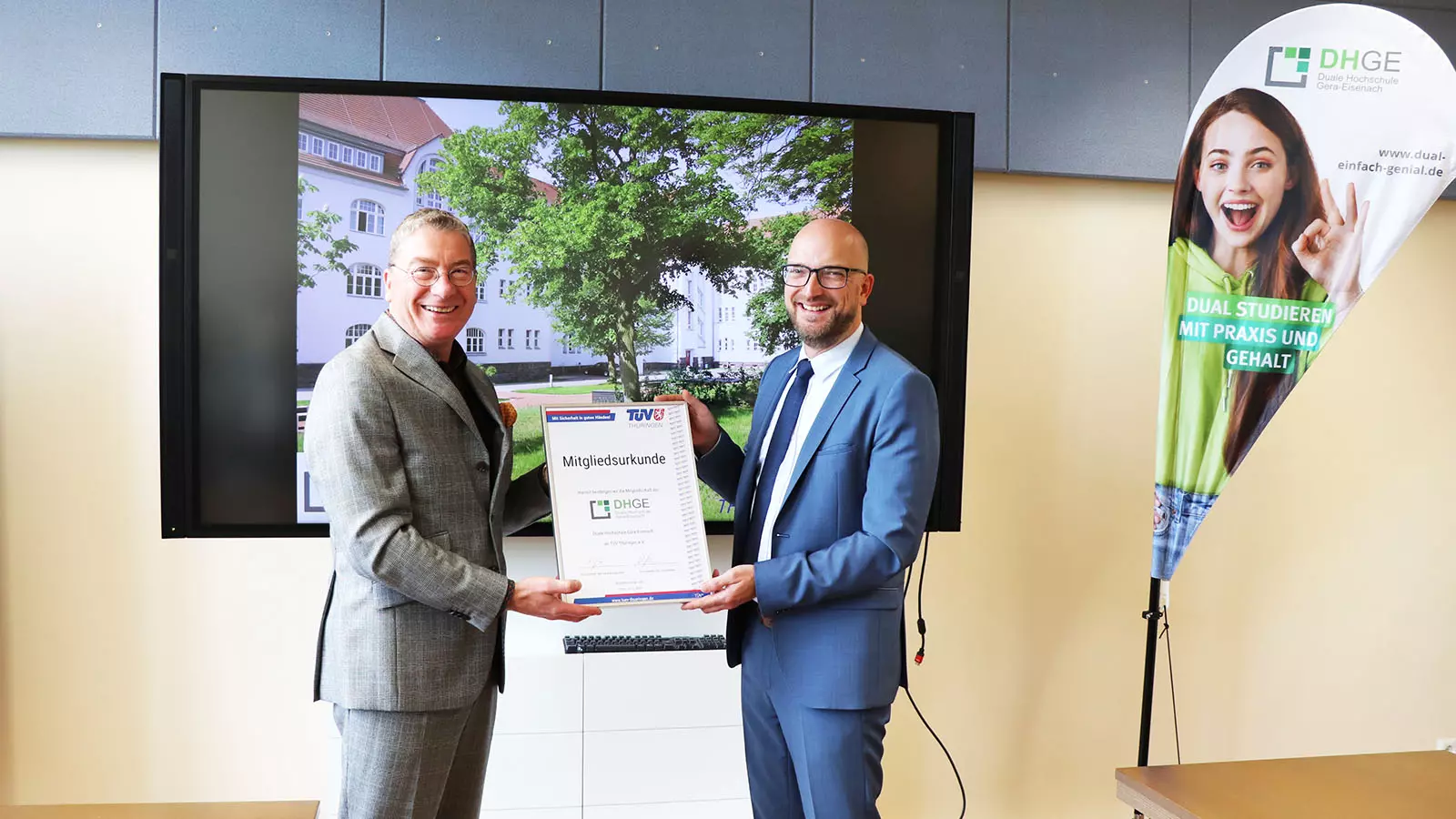 Sicherheit und Bildung Hand in Hand: DHGE wird Mitglied im TÜV Thüringen e.V.